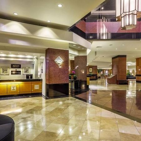 Condotel With Free Parking Wifi Central Ac Гонолулу Екстер'єр фото